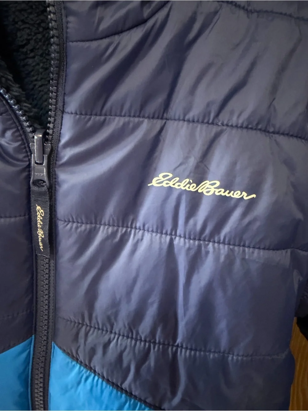 Eddie Bauer reversible Kids Hooded Puffer Jacket in Dark Blue & Bright Blue